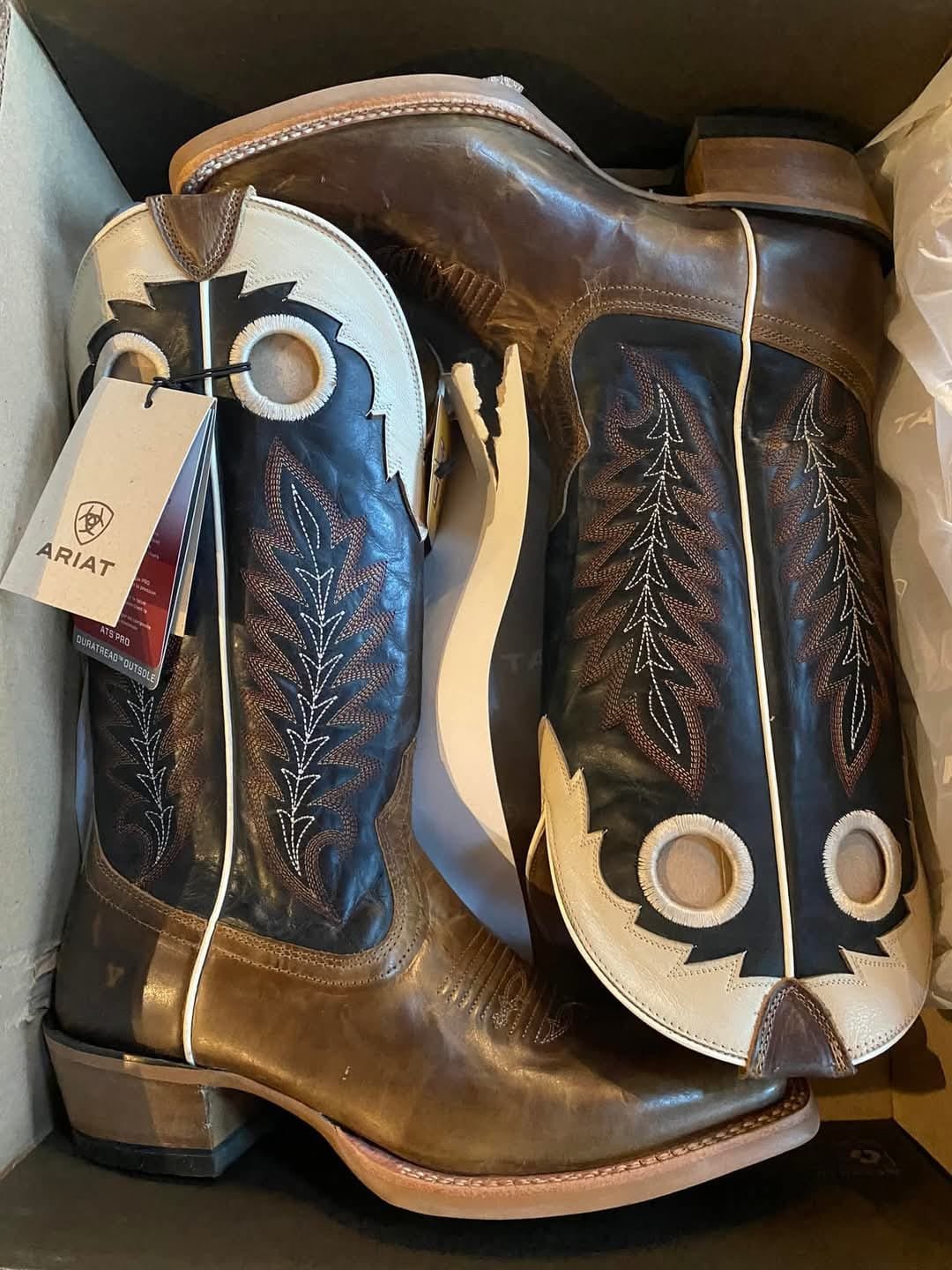 cowboy-boots-pallet-liquidation.jpeg Wholesale cowboy boots pallet - Image 1