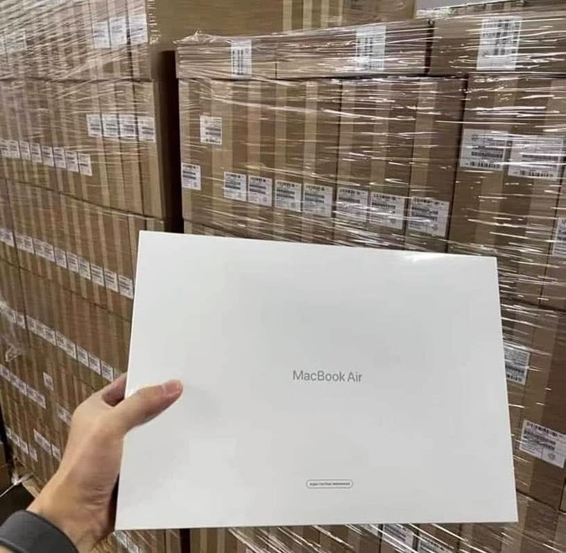 MacBook Air pallets - Image 1